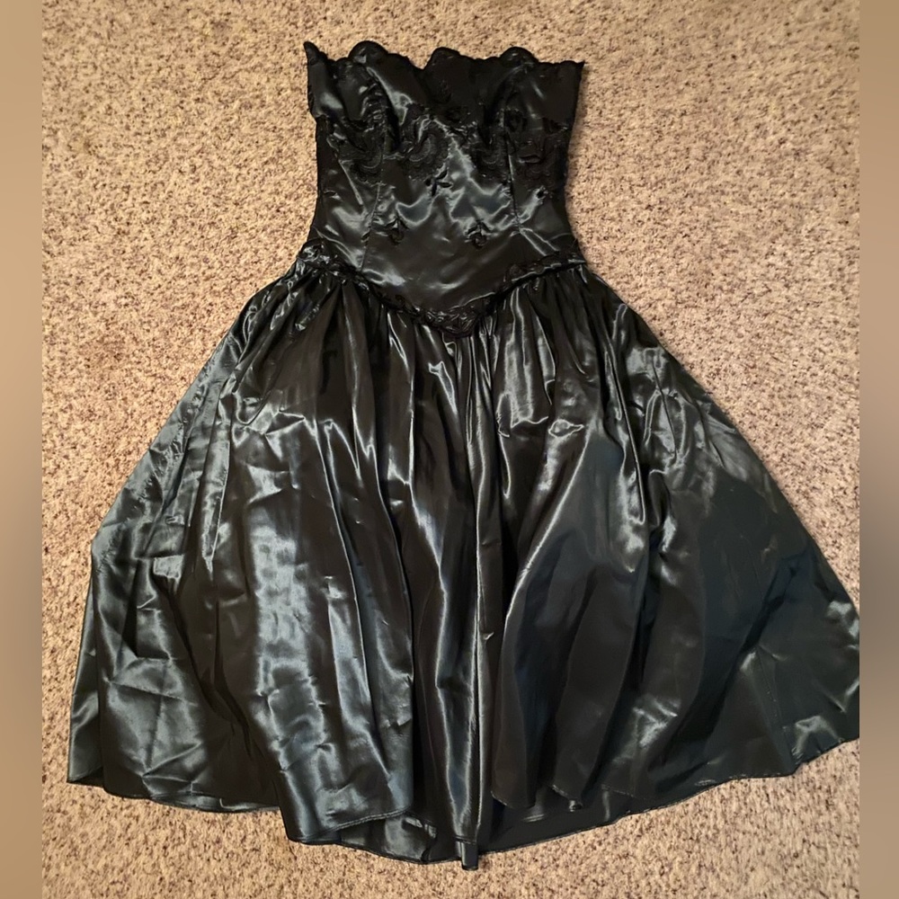 Cachet Petite by Bari Protas Vintage Corset Formal Dress